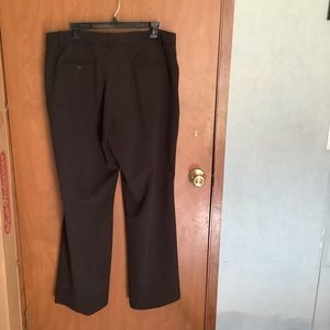 Worthington woman’s brown pants